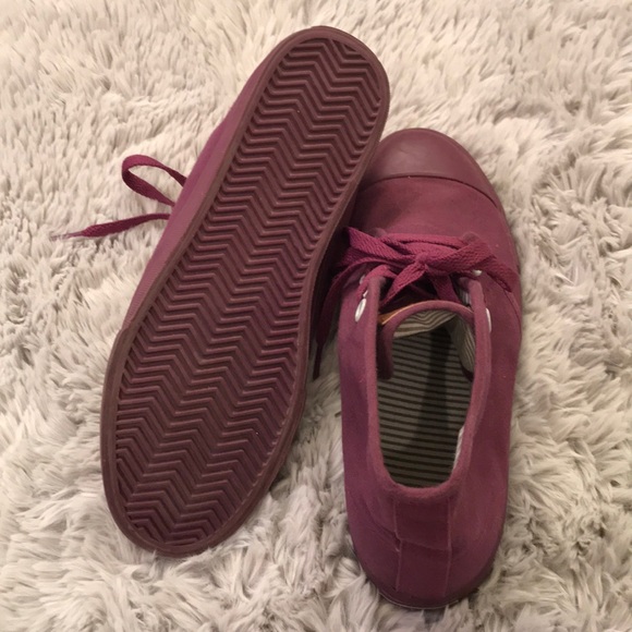 Bangs High Tops - Picture 10 of 11